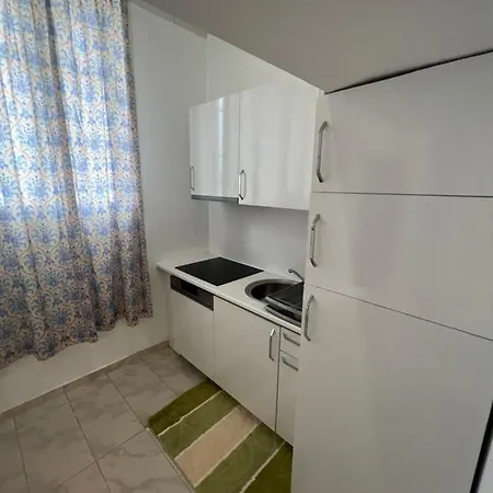 Du Port Bed & Breakfast *